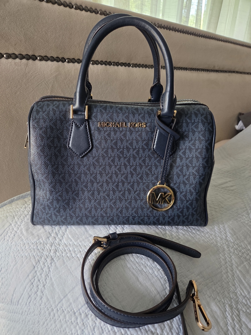 Michael Kors Bedford Duffle Satchel Admiral Navy Signature - Picture 2 of 9